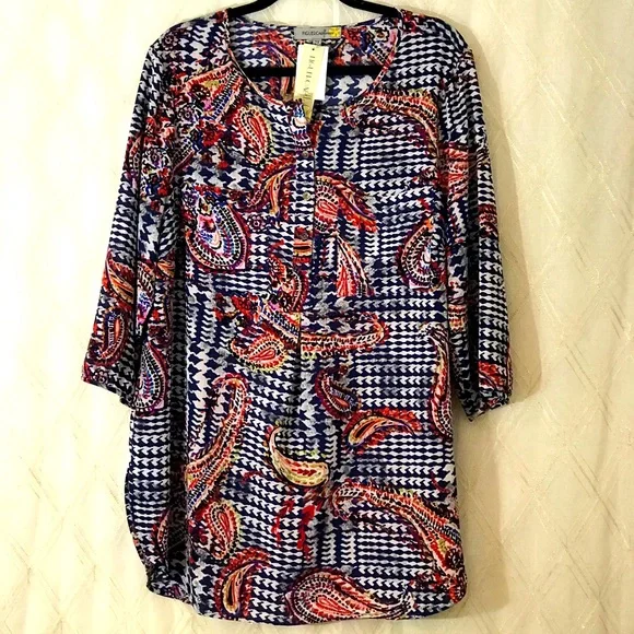 Multicolored Top - Picture 1 of 2